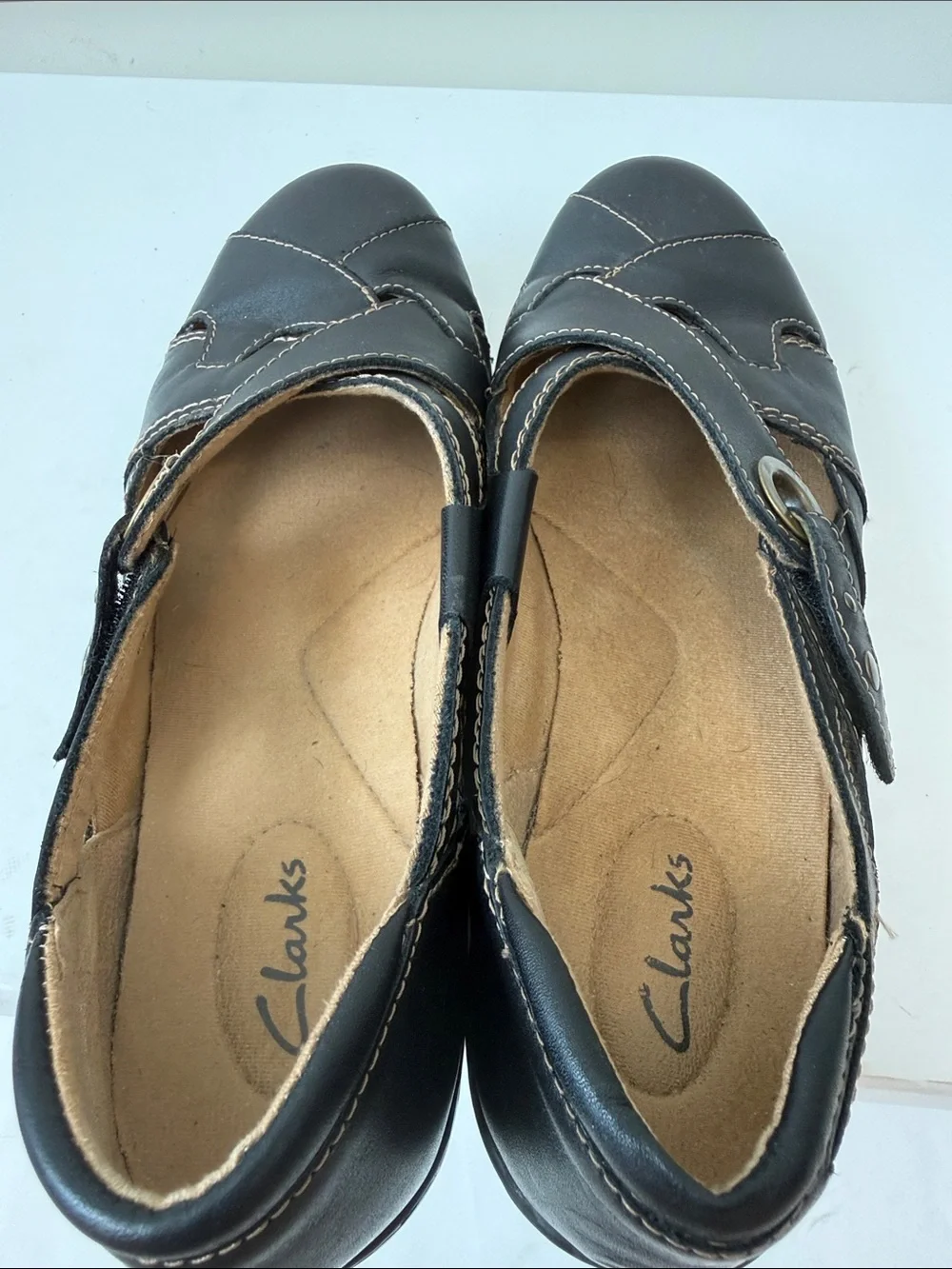 Clarks Ashland Spin Q Black Leather Mary Jane Flats with Strap